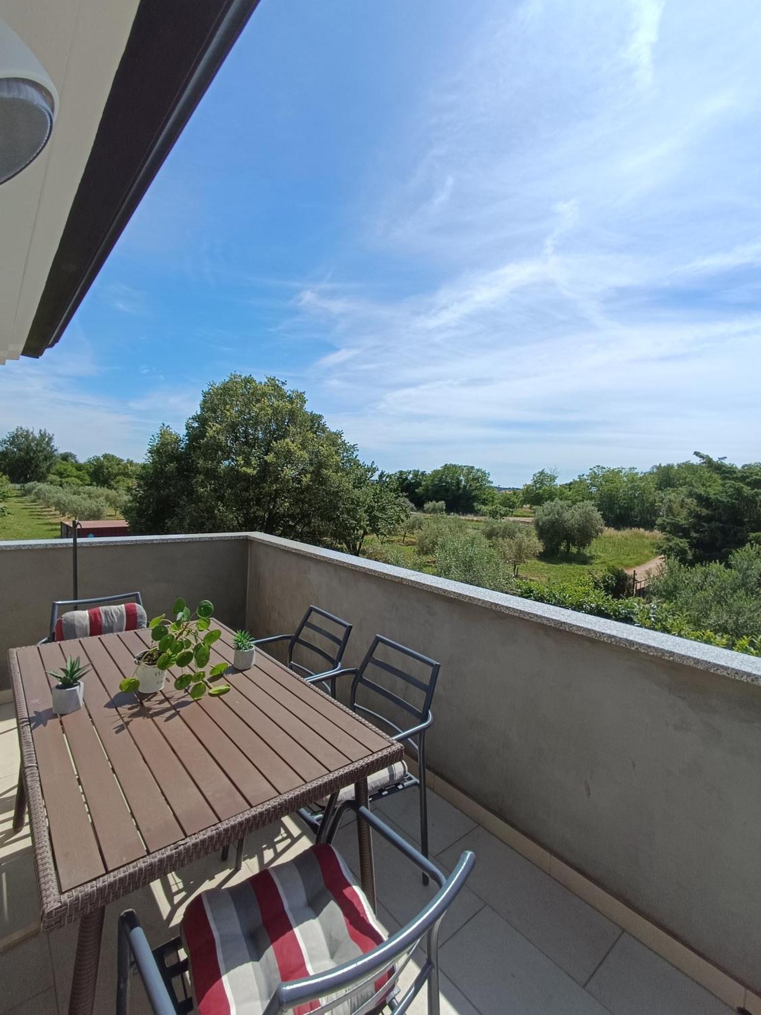 Apartman Ika Umag Exteriér fotografie