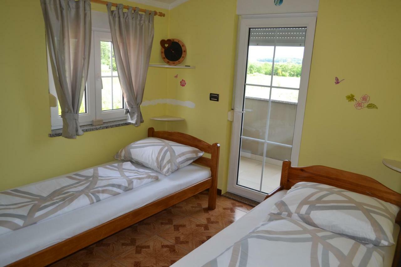 Apartman Ika Umag Exteriér fotografie